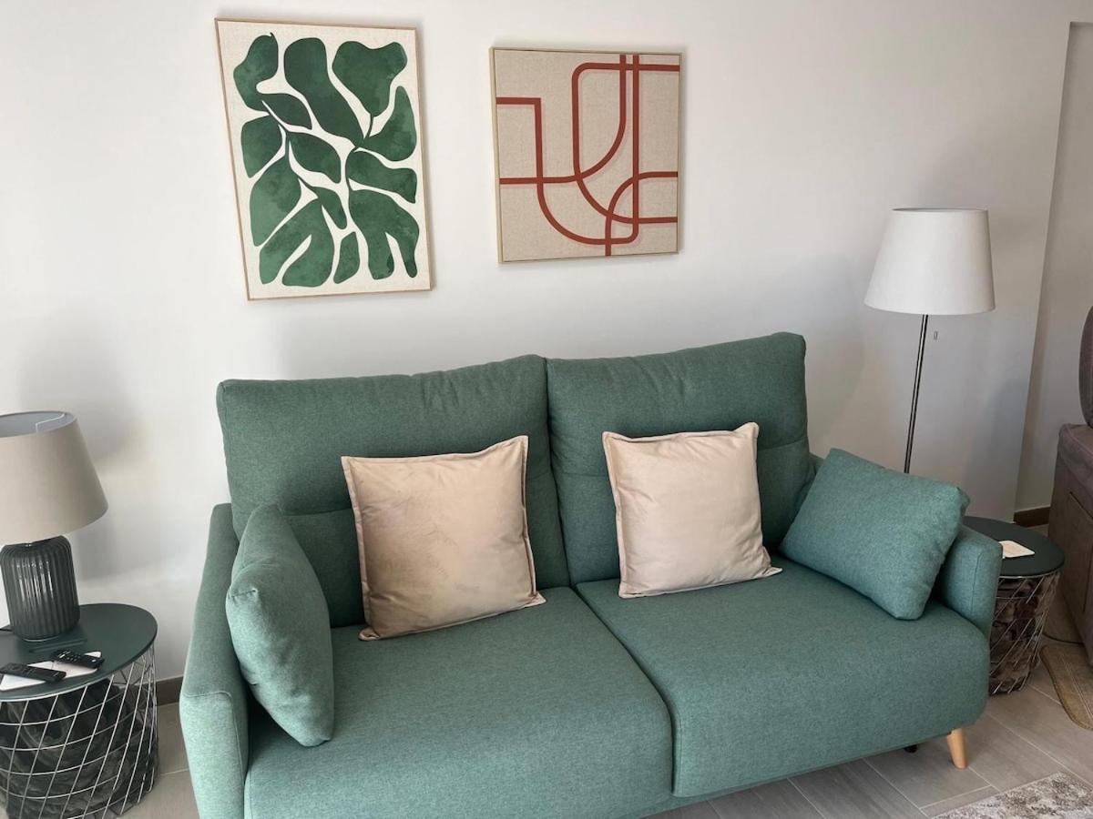 Comfortable 1 Bedroom From Home, Sunny, Sea & Mountain Views Apartment *